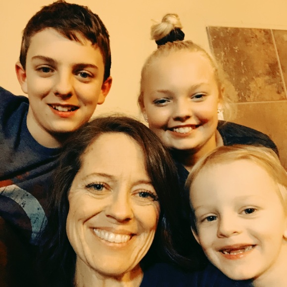 Meet your Posher, Brooke - Picture 2 of 4